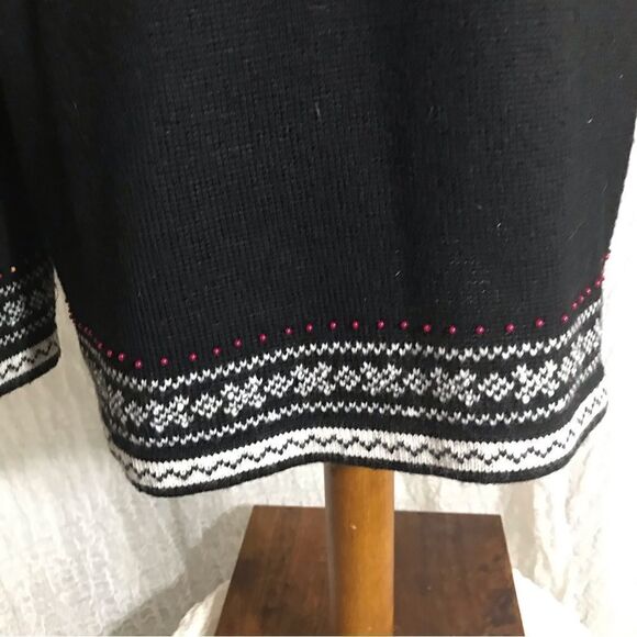 August Max Snowflakes Embroidered Sweater Top Woman Size 1X - Picture 8 of 9